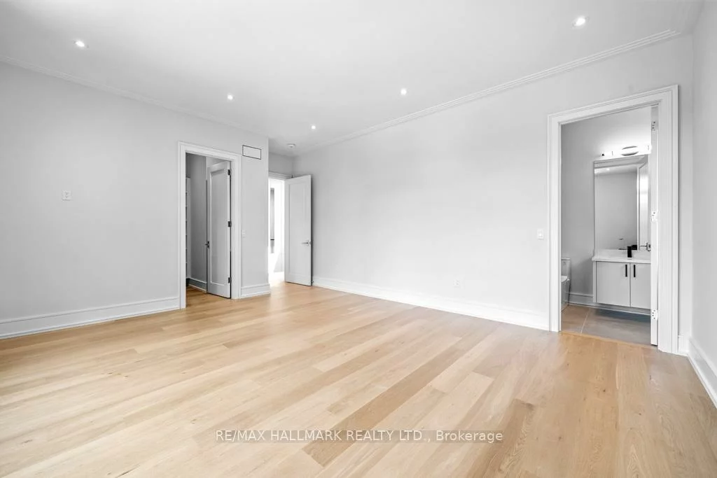 215, Northwood, Newtonbrook East, Toronto