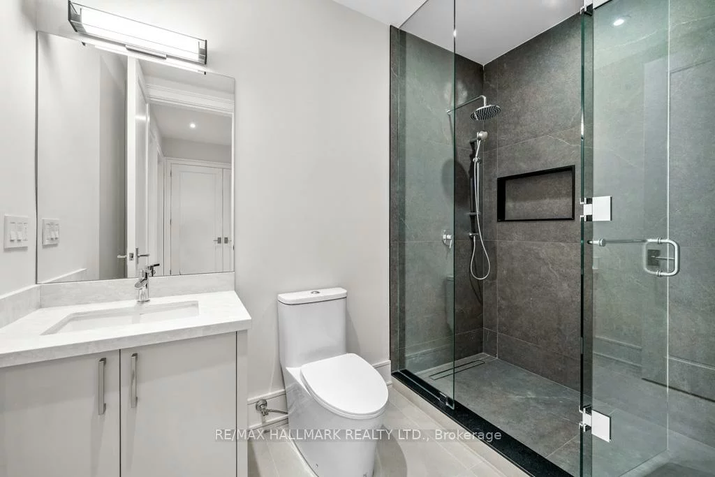 215, Northwood, Newtonbrook East, Toronto