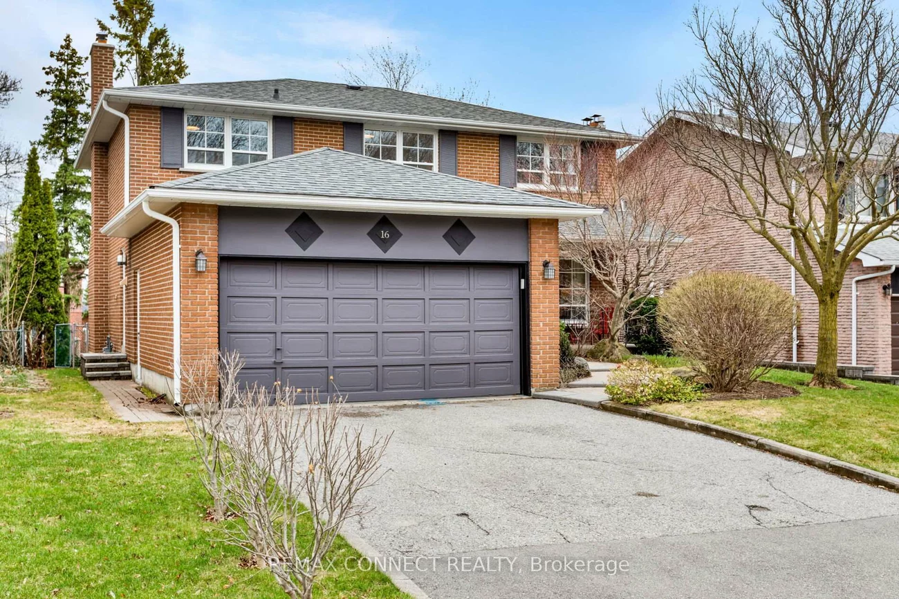 16, Shadberry, Hillcrest Village, Toronto