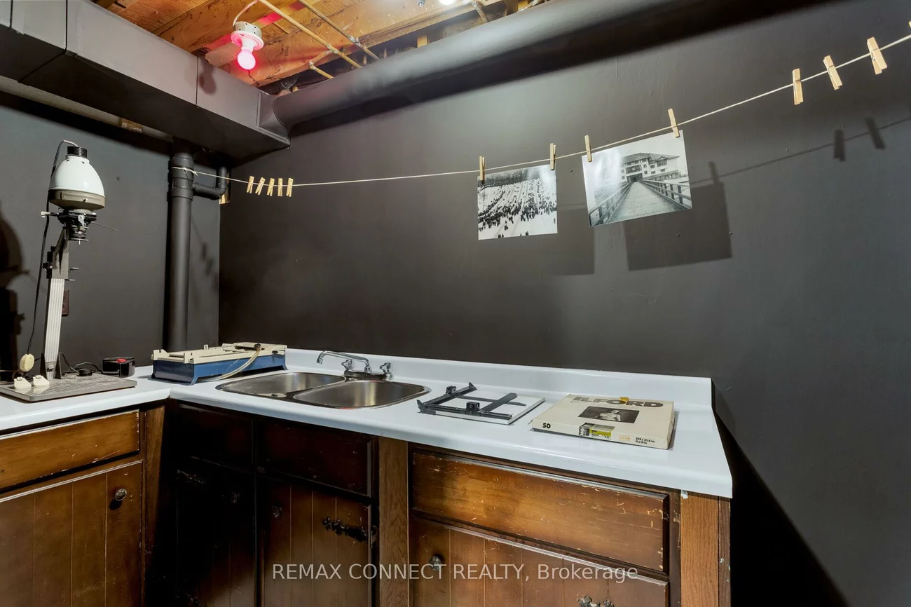 16, Shadberry, Hillcrest Village, Toronto