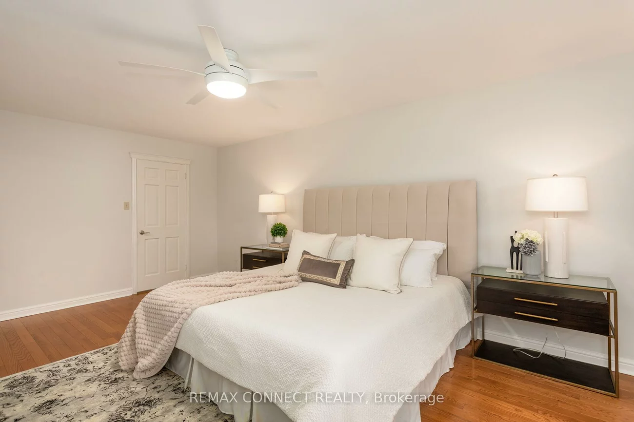 16, Shadberry, Hillcrest Village, Toronto