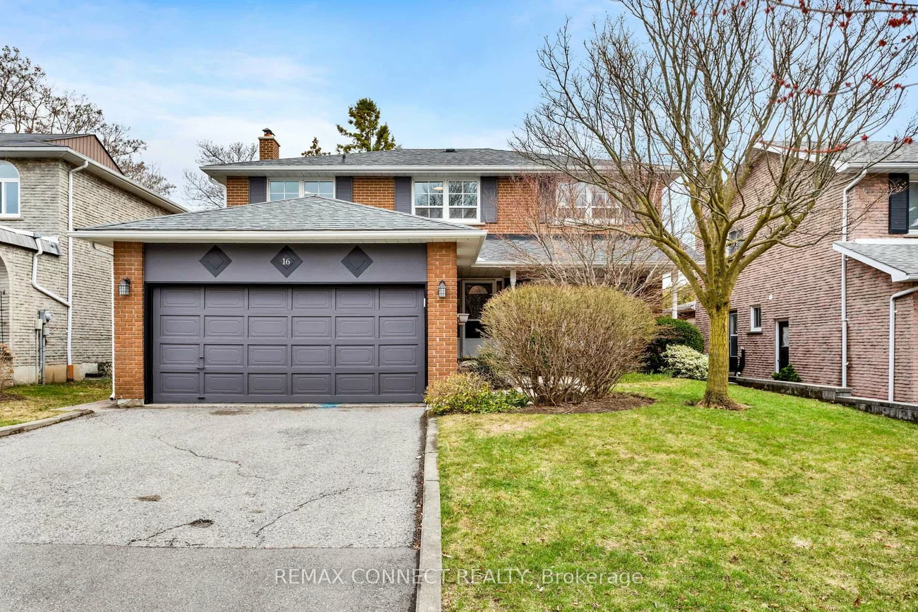 16, Shadberry, Hillcrest Village, Toronto