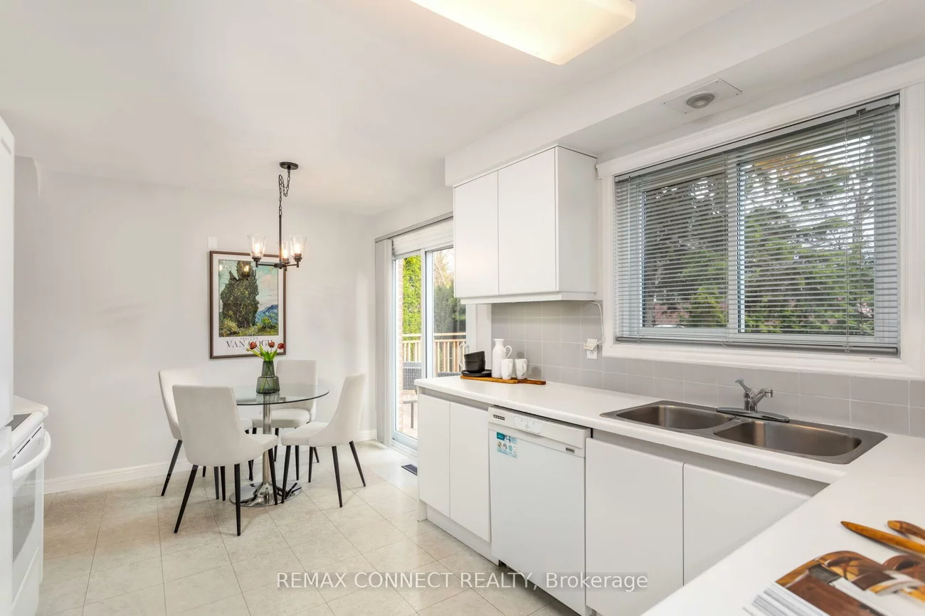 16, Shadberry, Hillcrest Village, Toronto