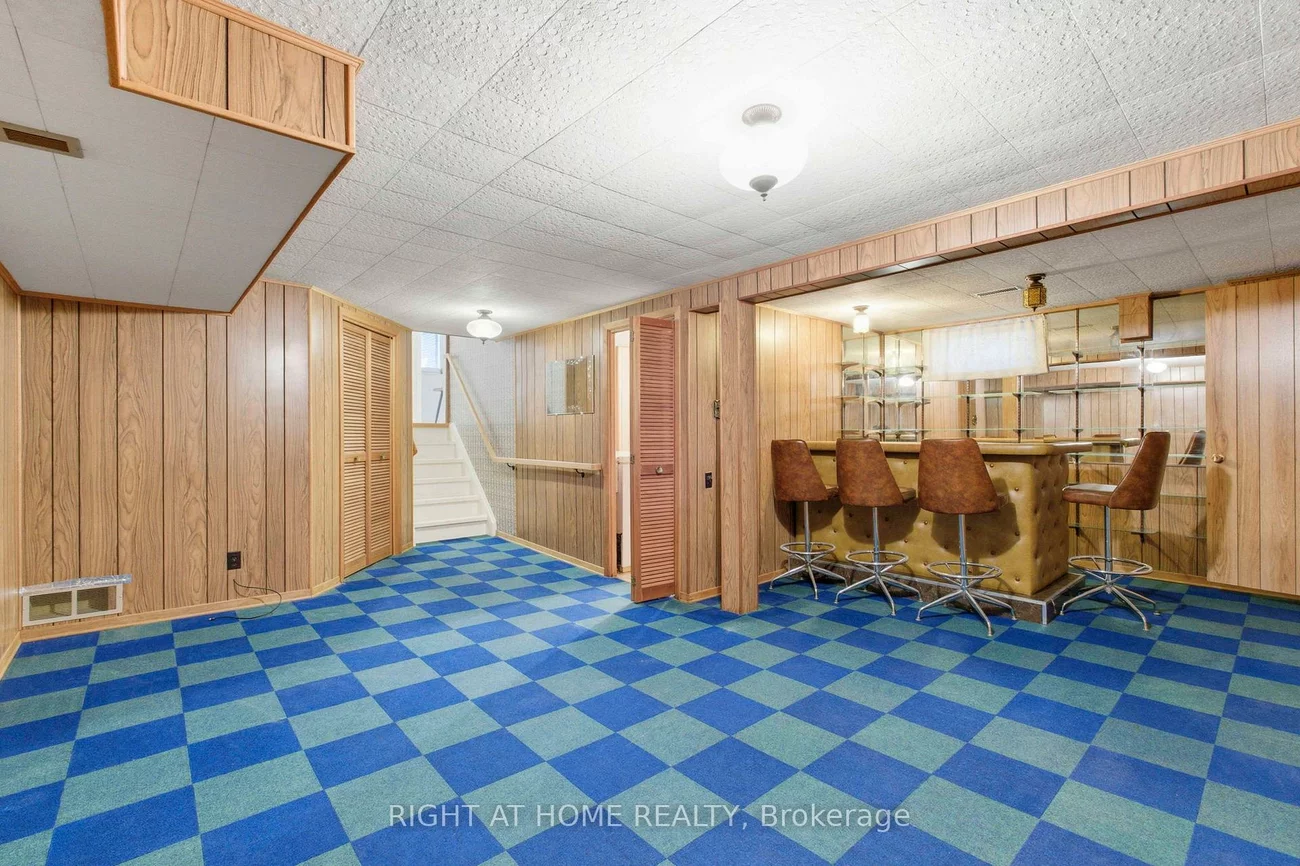 106, Fortrose, Parkwoods-Donalda, Toronto