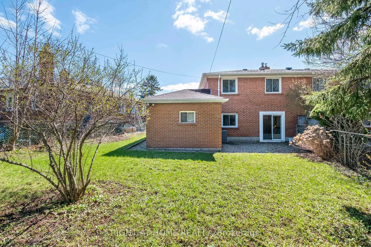 106, Fortrose, Parkwoods-Donalda, Toronto