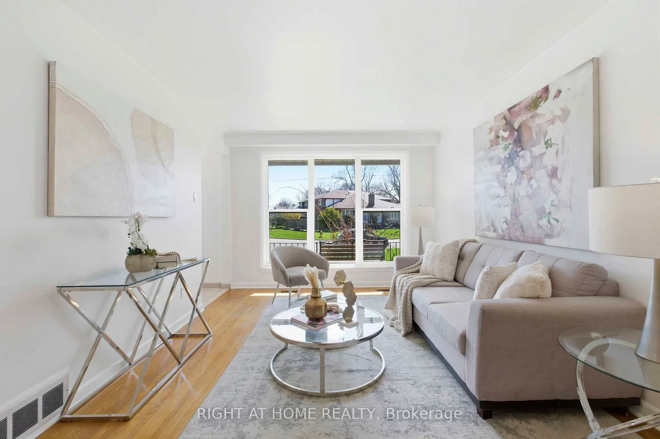 106, Fortrose, Parkwoods-Donalda, Toronto