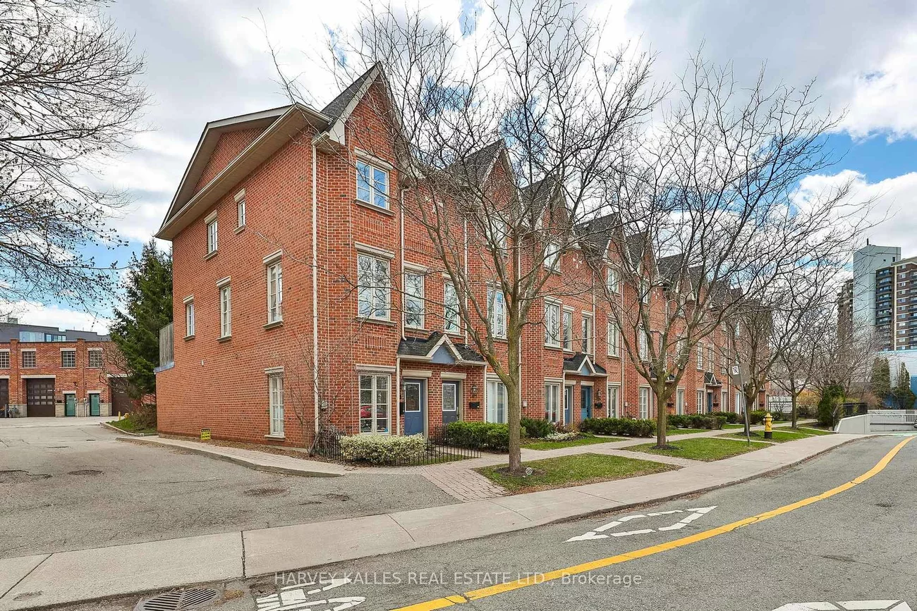 115, Florence, Little Portugal, Toronto