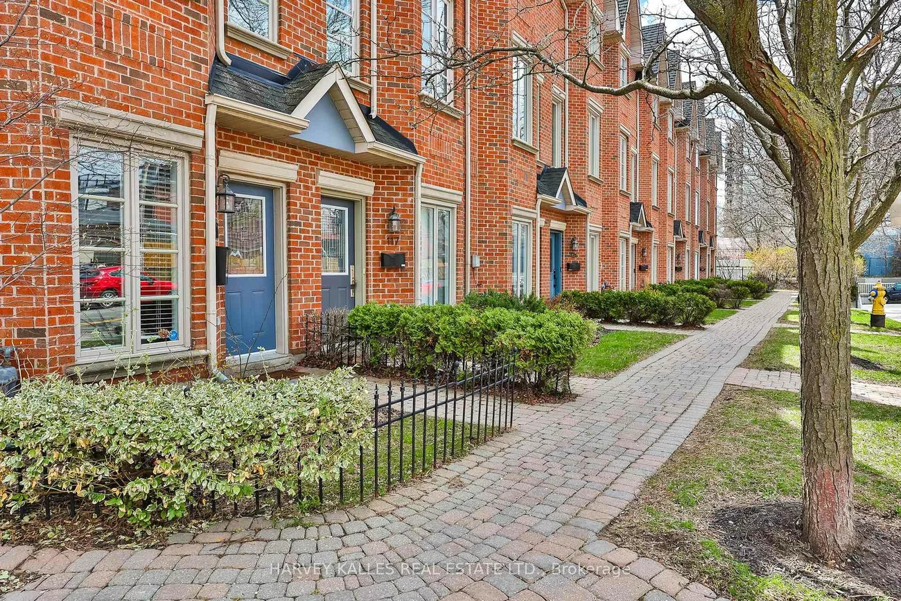 115, Florence, Little Portugal, Toronto