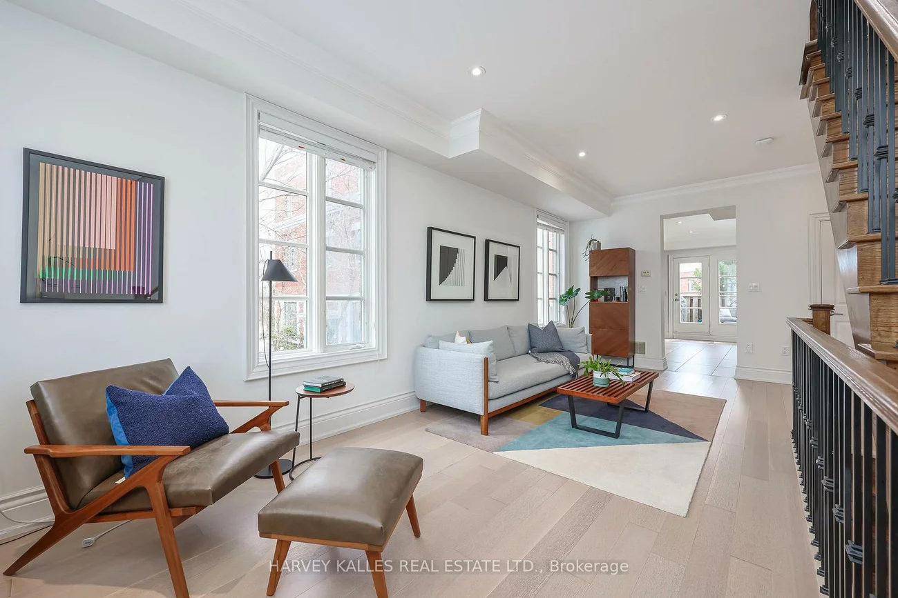 115, Florence, Little Portugal, Toronto