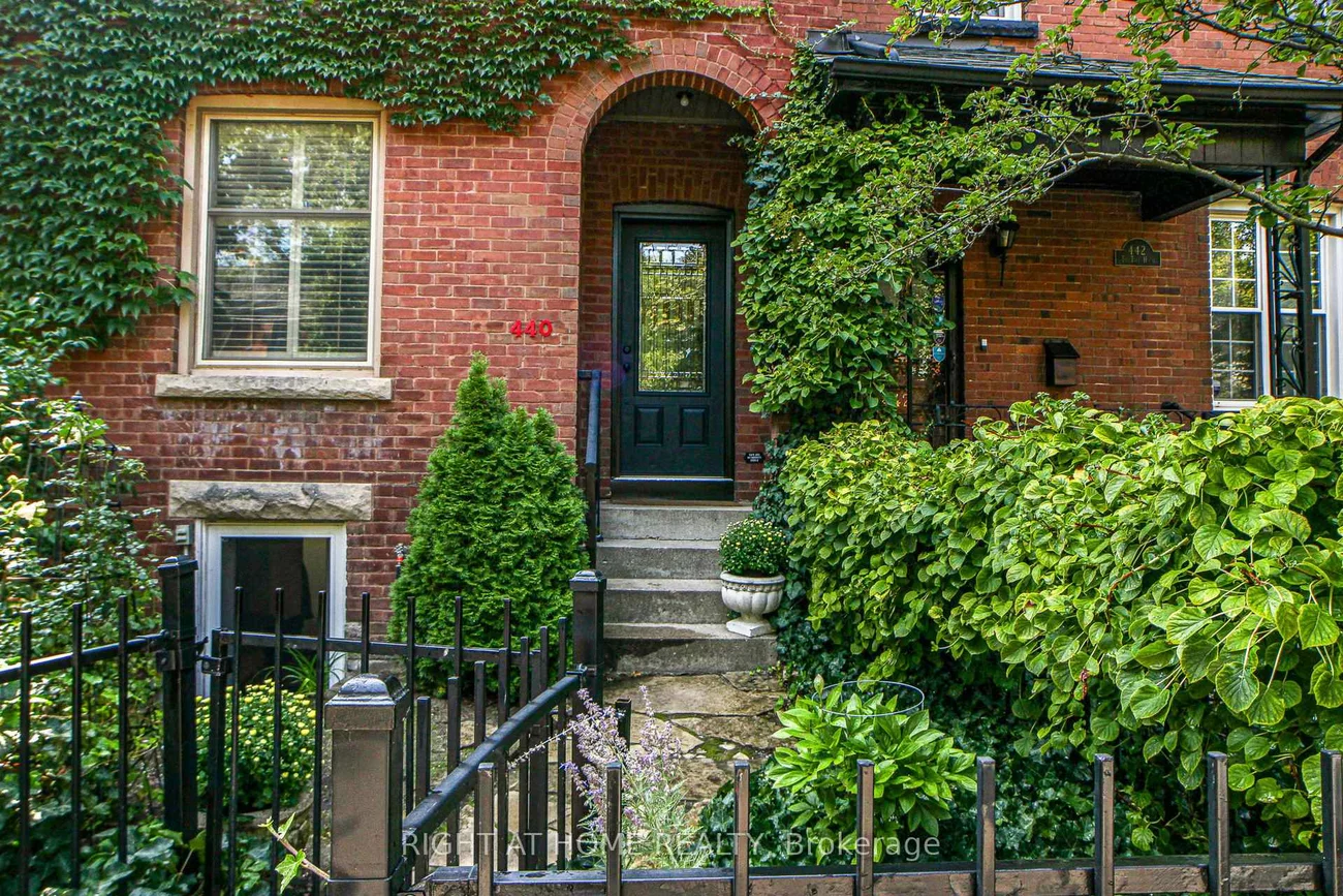 440, Sackville, Cabbagetown-South St. James Town, Toronto
