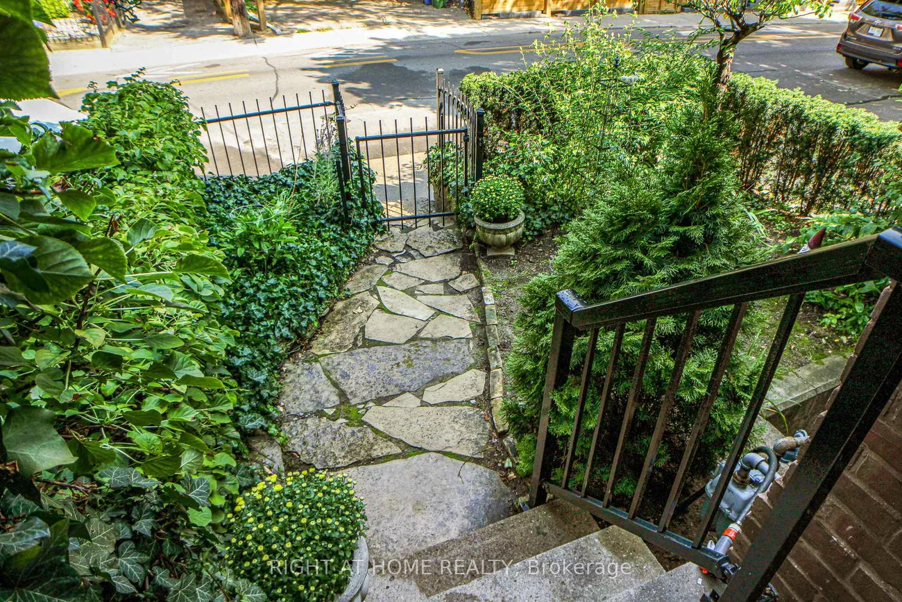 440, Sackville, Cabbagetown-South St. James Town, Toronto