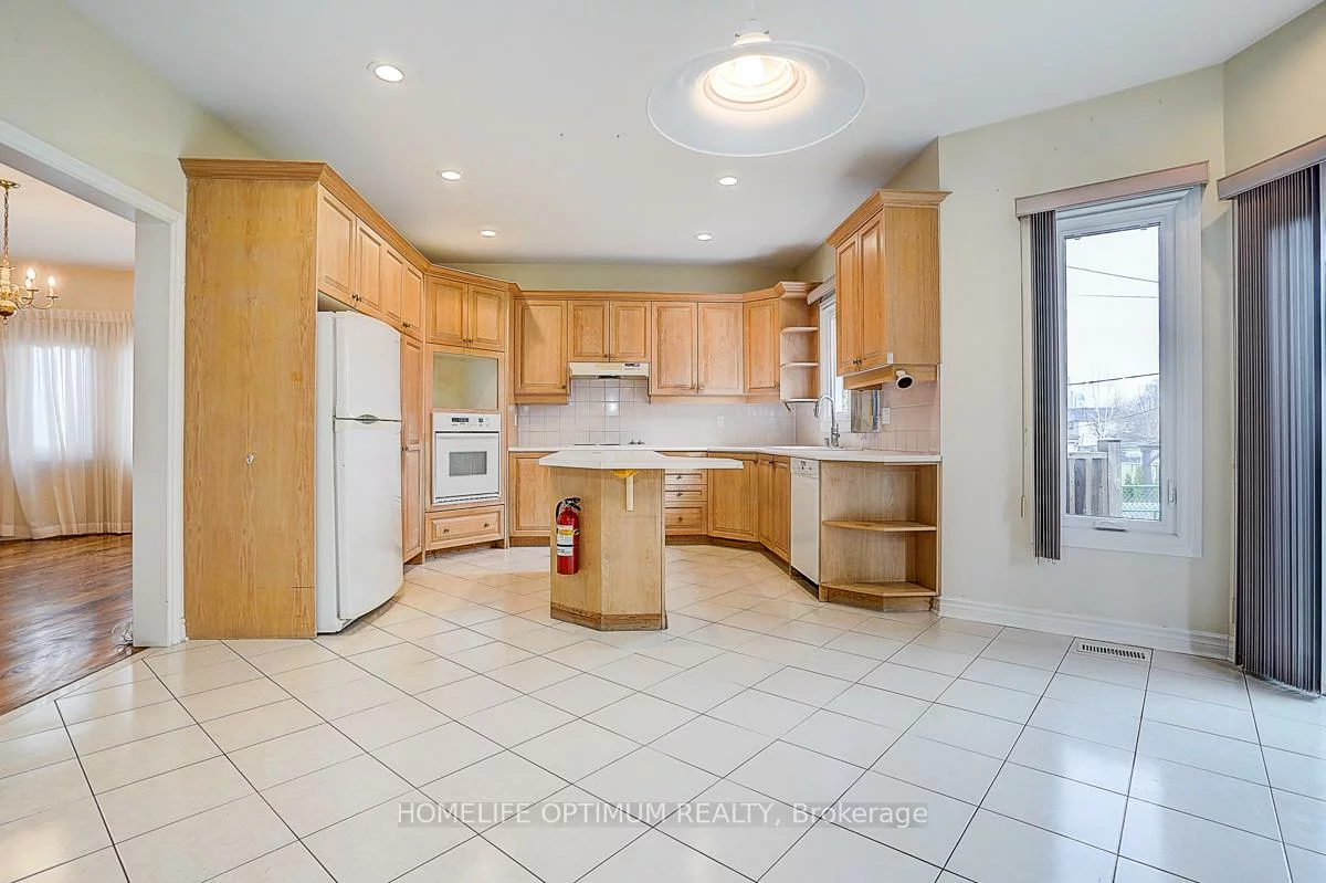 225, Horsham, Willowdale West, Toronto