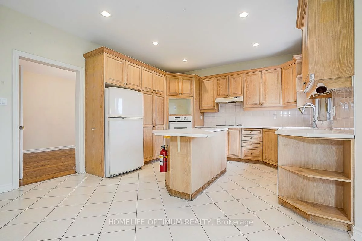 225, Horsham, Willowdale West, Toronto