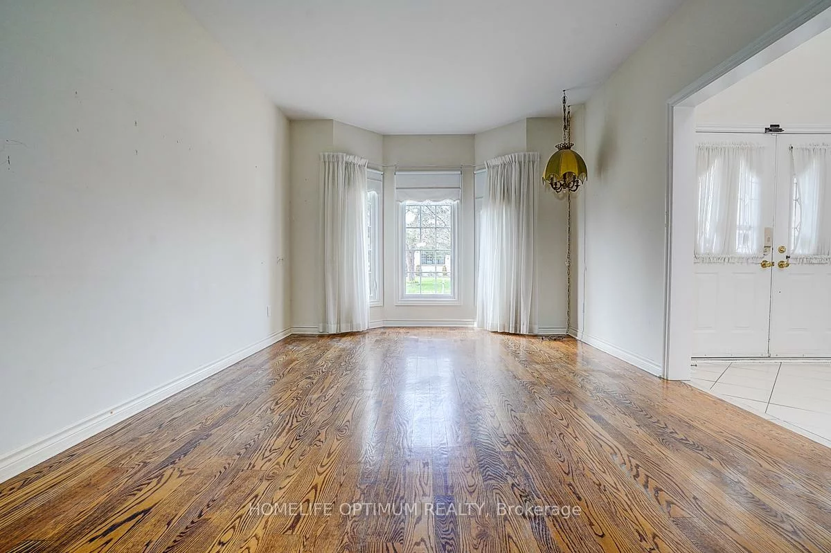 225, Horsham, Willowdale West, Toronto