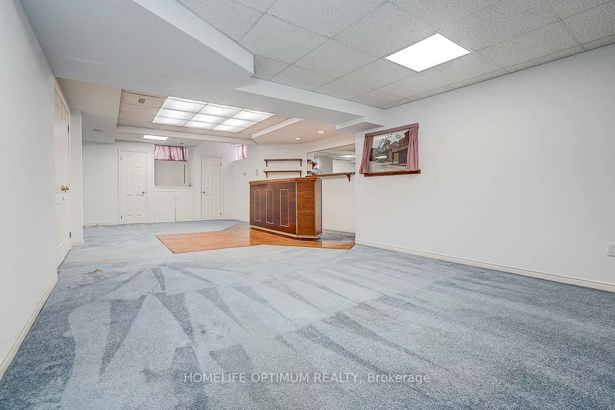 225, Horsham, Willowdale West, Toronto