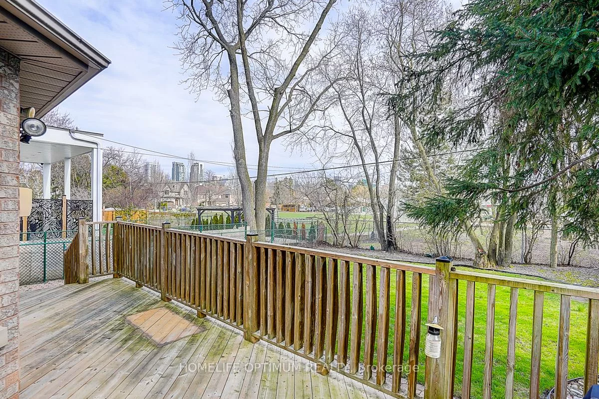 225, Horsham, Willowdale West, Toronto