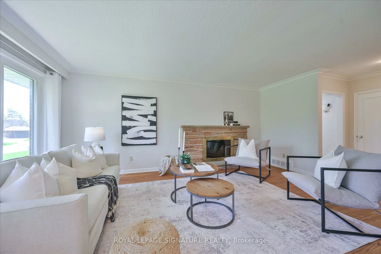 10, Gretna, Victoria Village, Toronto