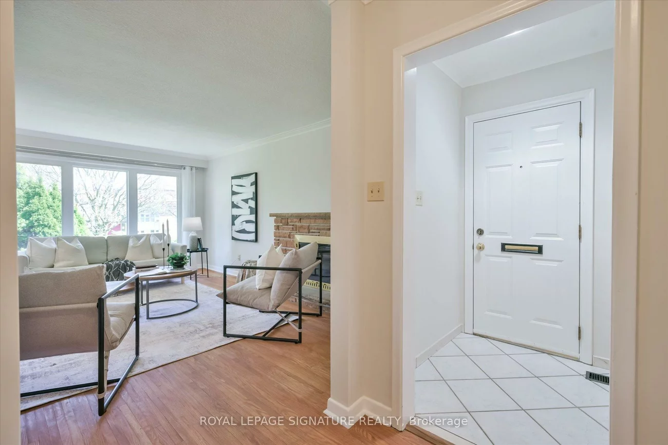 10, Gretna, Victoria Village, Toronto