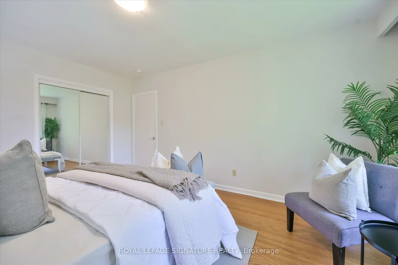 10, Gretna, Victoria Village, Toronto