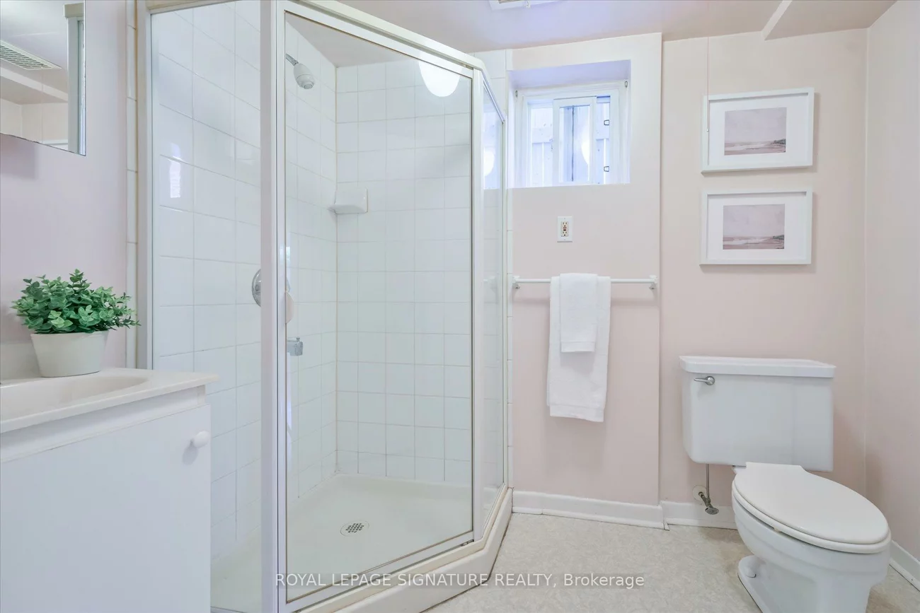 10, Gretna, Victoria Village, Toronto