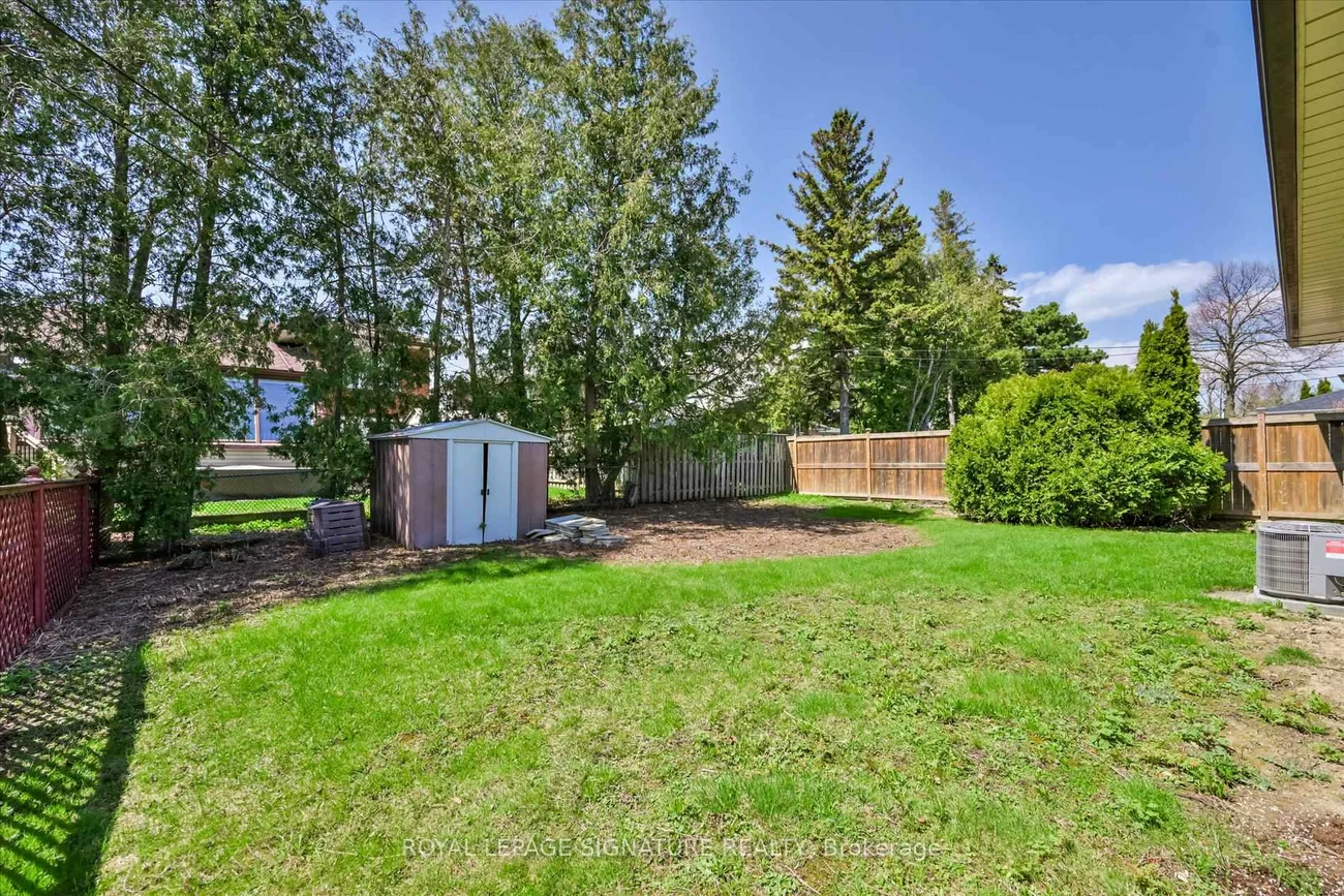 10, Gretna, Victoria Village, Toronto