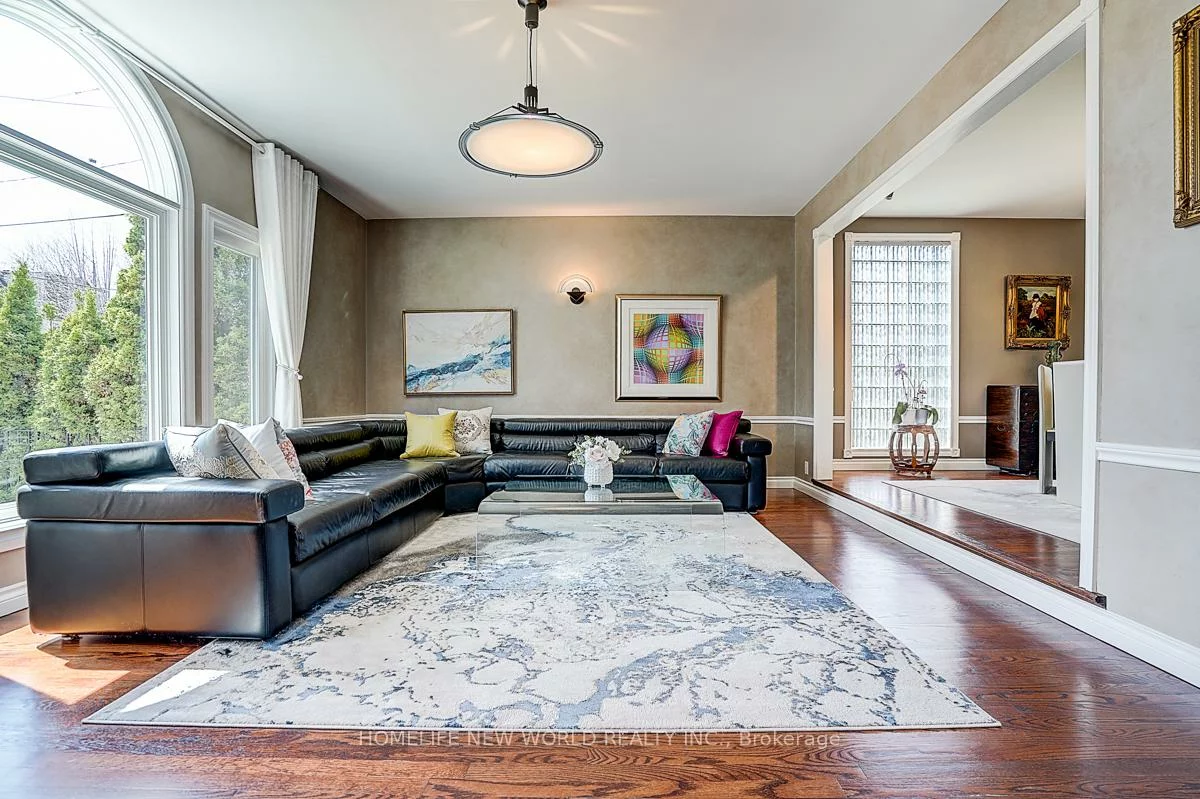 594, Woburn, Bedford Park-Nortown, Toronto