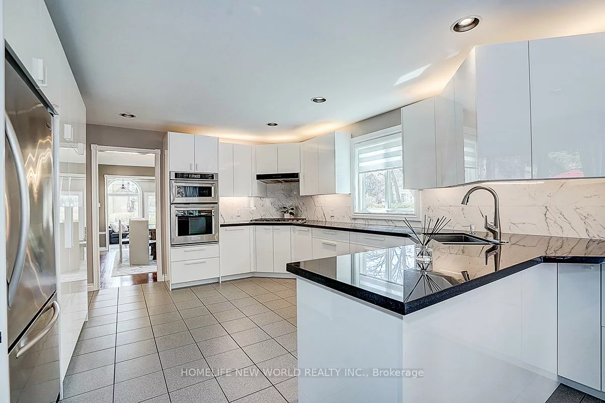 594, Woburn, Bedford Park-Nortown, Toronto