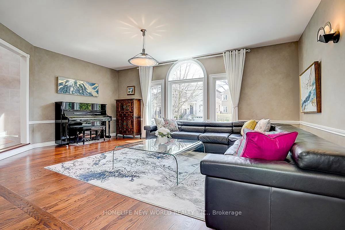 594, Woburn, Bedford Park-Nortown, Toronto