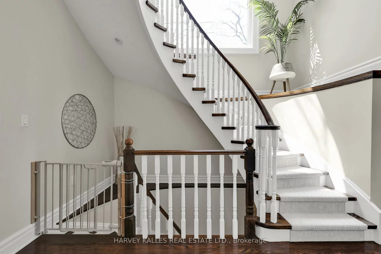 131, Bannockburn, Bedford Park-Nortown, Toronto