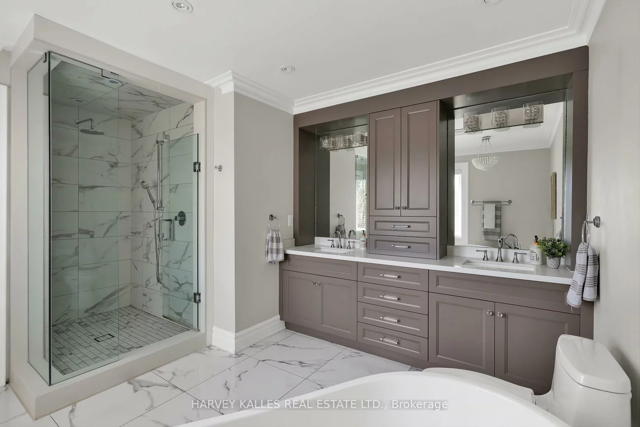 131, Bannockburn, Bedford Park-Nortown, Toronto