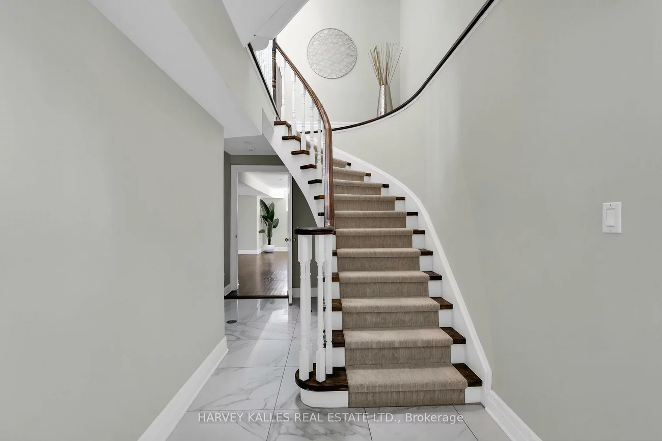 131, Bannockburn, Bedford Park-Nortown, Toronto