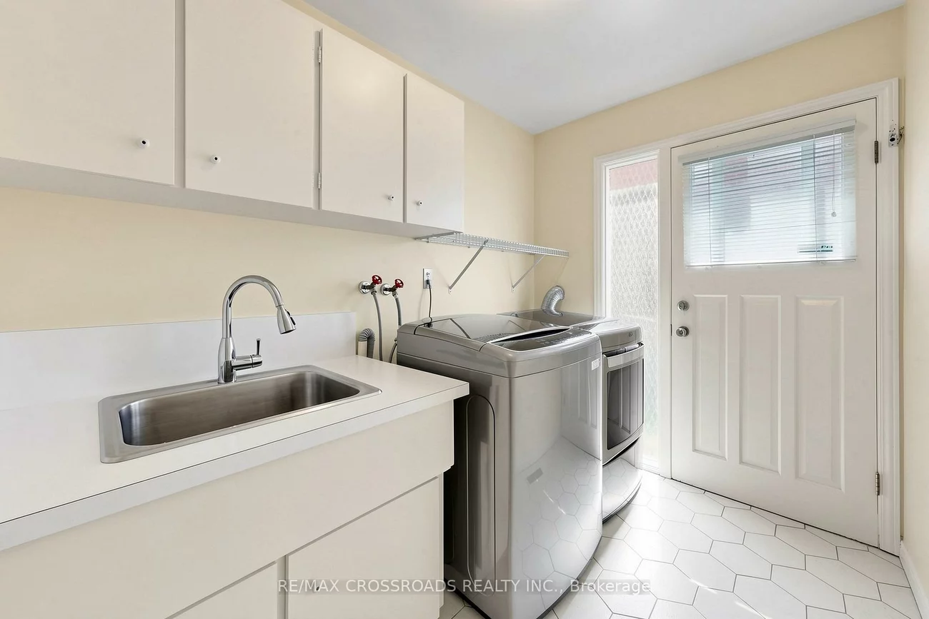 9, Tullamore, St. Andrew-Windfields, Toronto