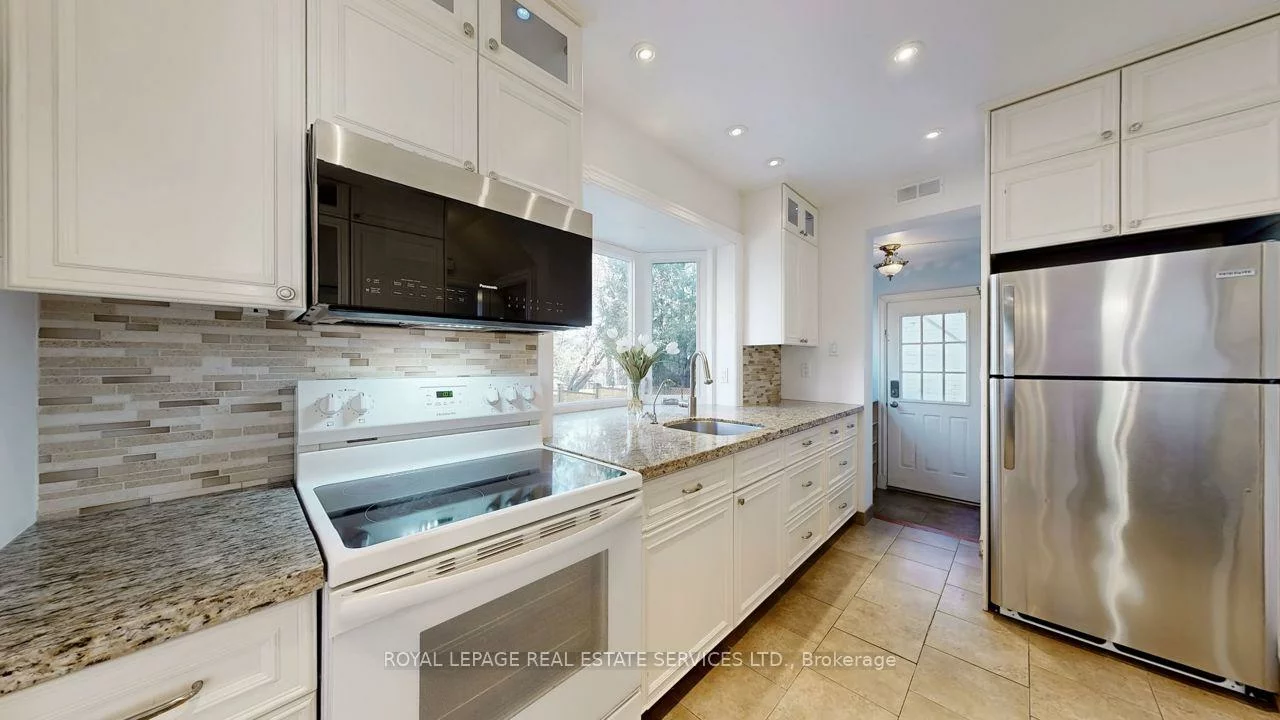 19, Strathgowan, Lawrence Park South, Toronto