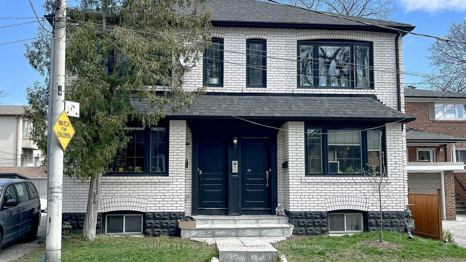 301, Cleveland, Mount Pleasant East, Toronto