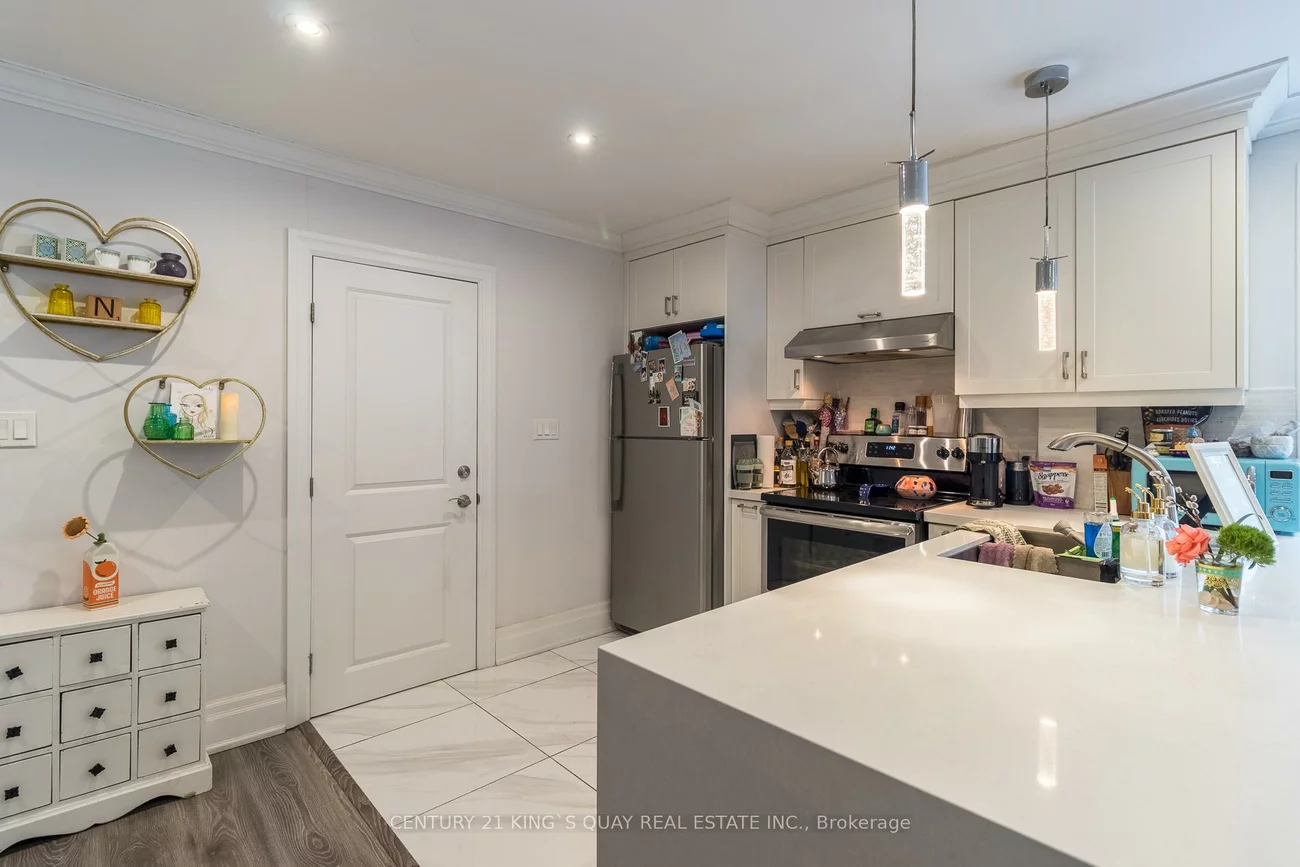 301, Cleveland, Mount Pleasant East, Toronto