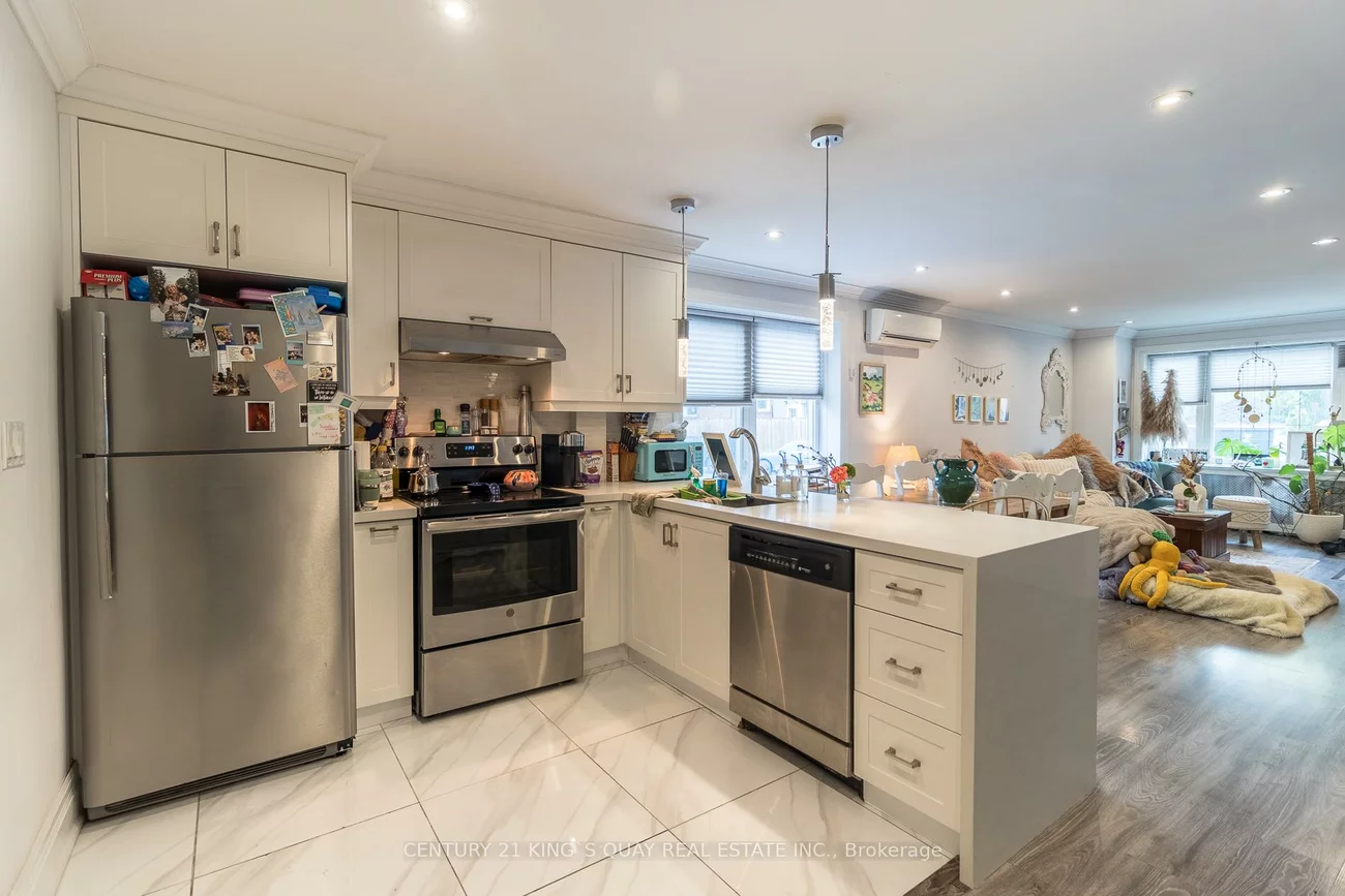 301, Cleveland, Mount Pleasant East, Toronto