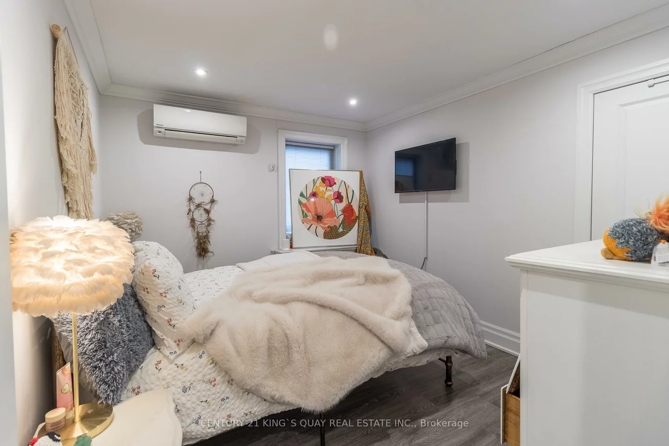 301, Cleveland, Mount Pleasant East, Toronto