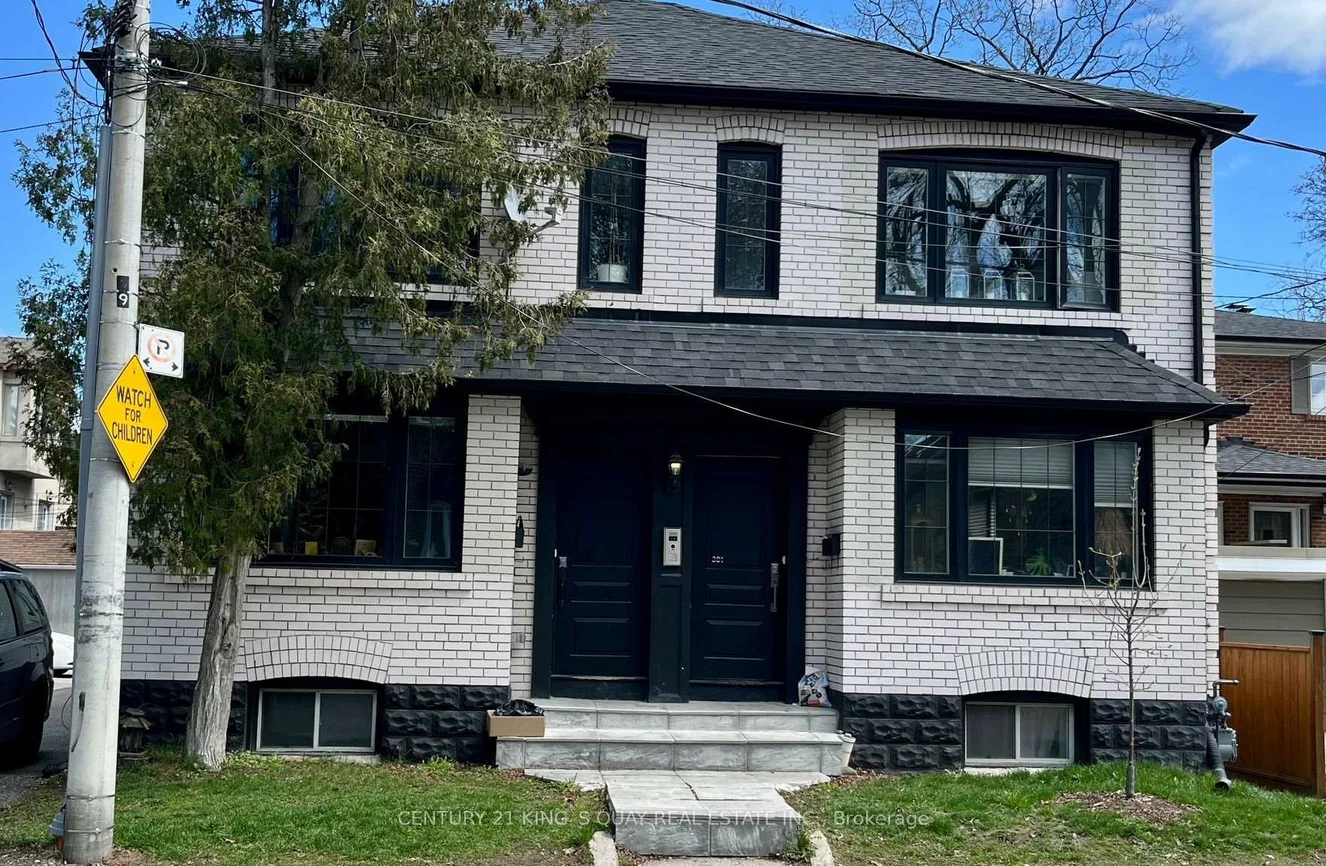 301, Cleveland, Mount Pleasant East, Toronto