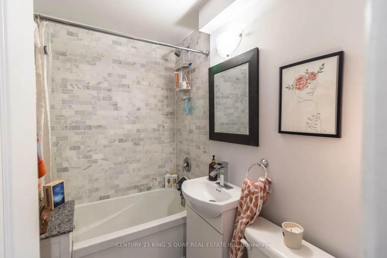 301, Cleveland, Mount Pleasant East, Toronto