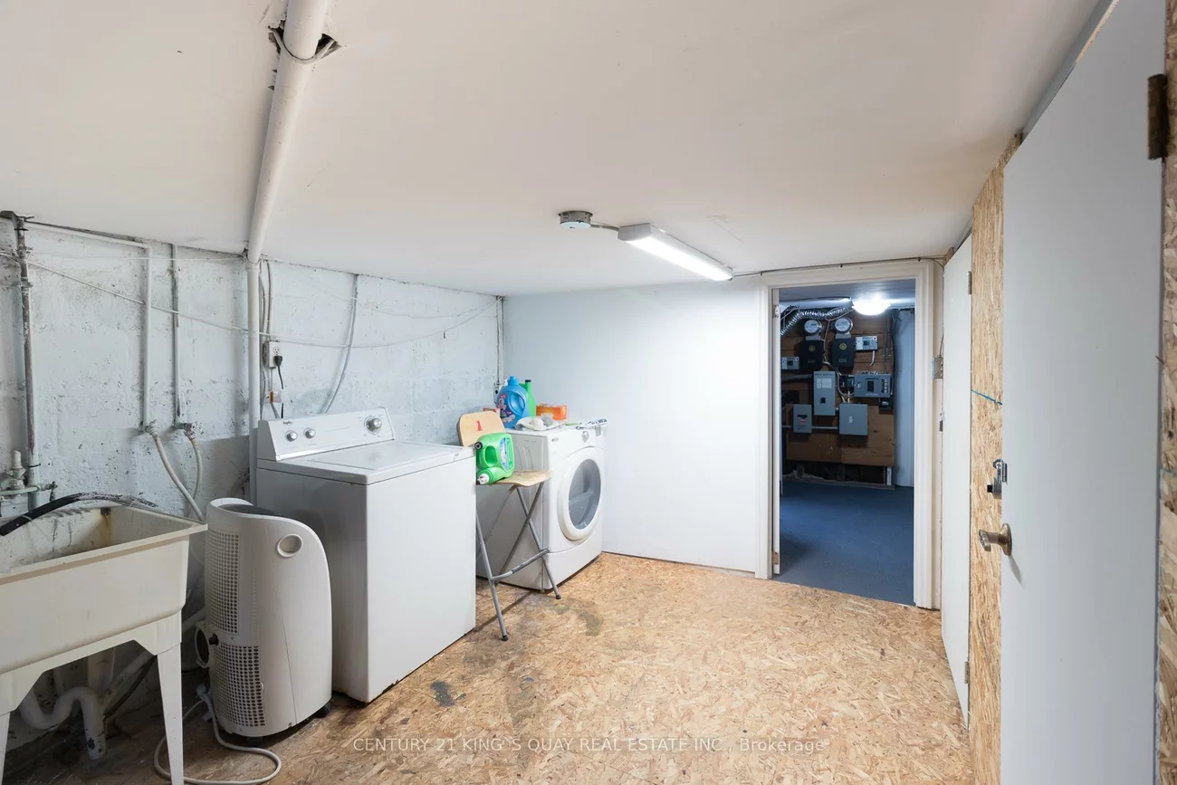 301, Cleveland, Mount Pleasant East, Toronto