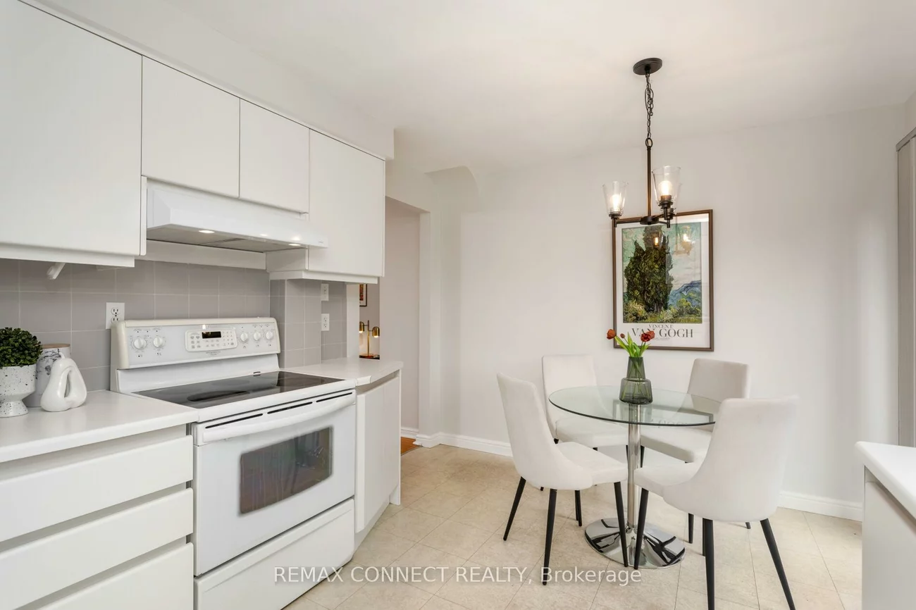 16, Shadberry, Hillcrest Village, Toronto