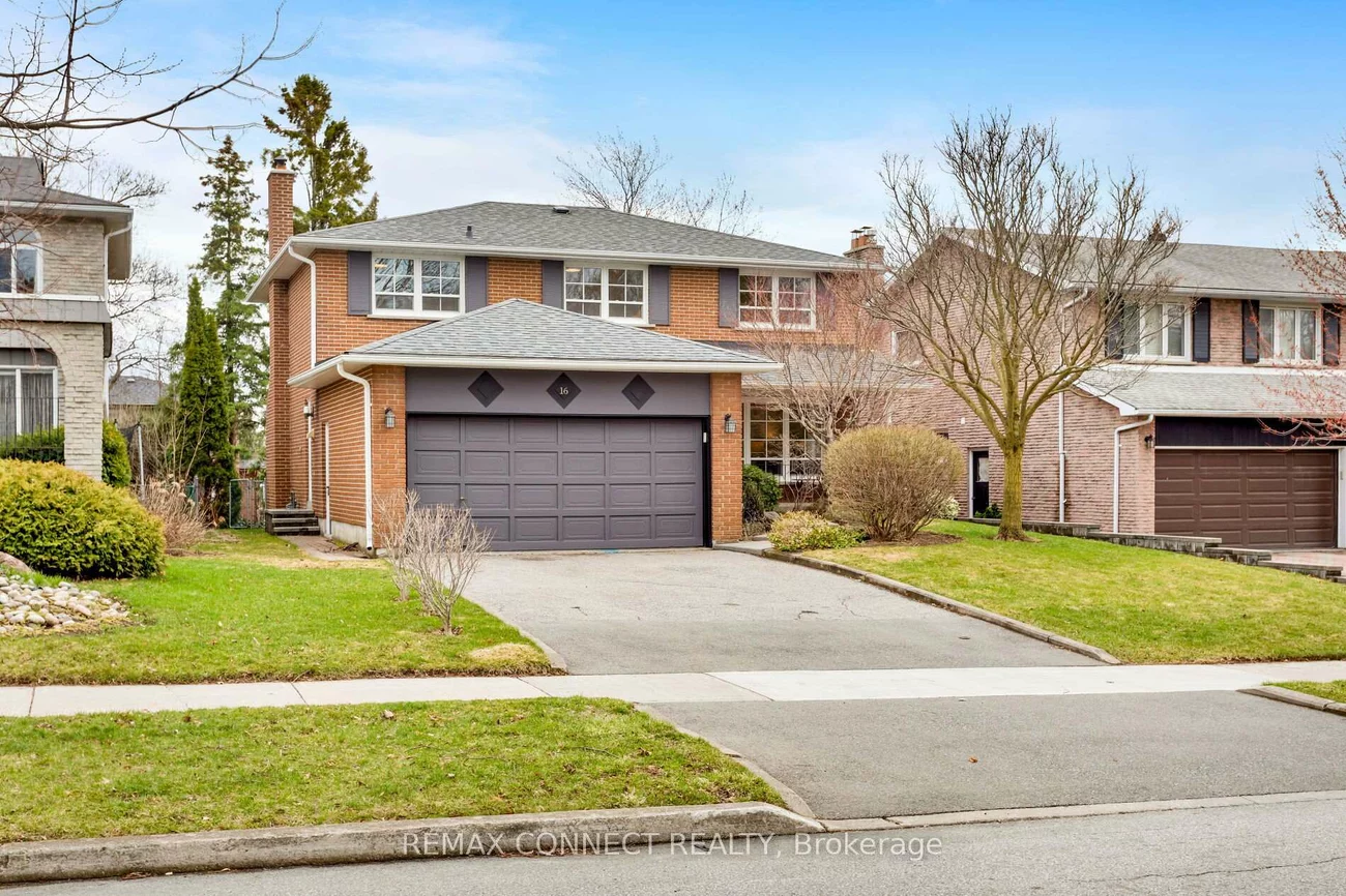 16, Shadberry, Hillcrest Village, Toronto