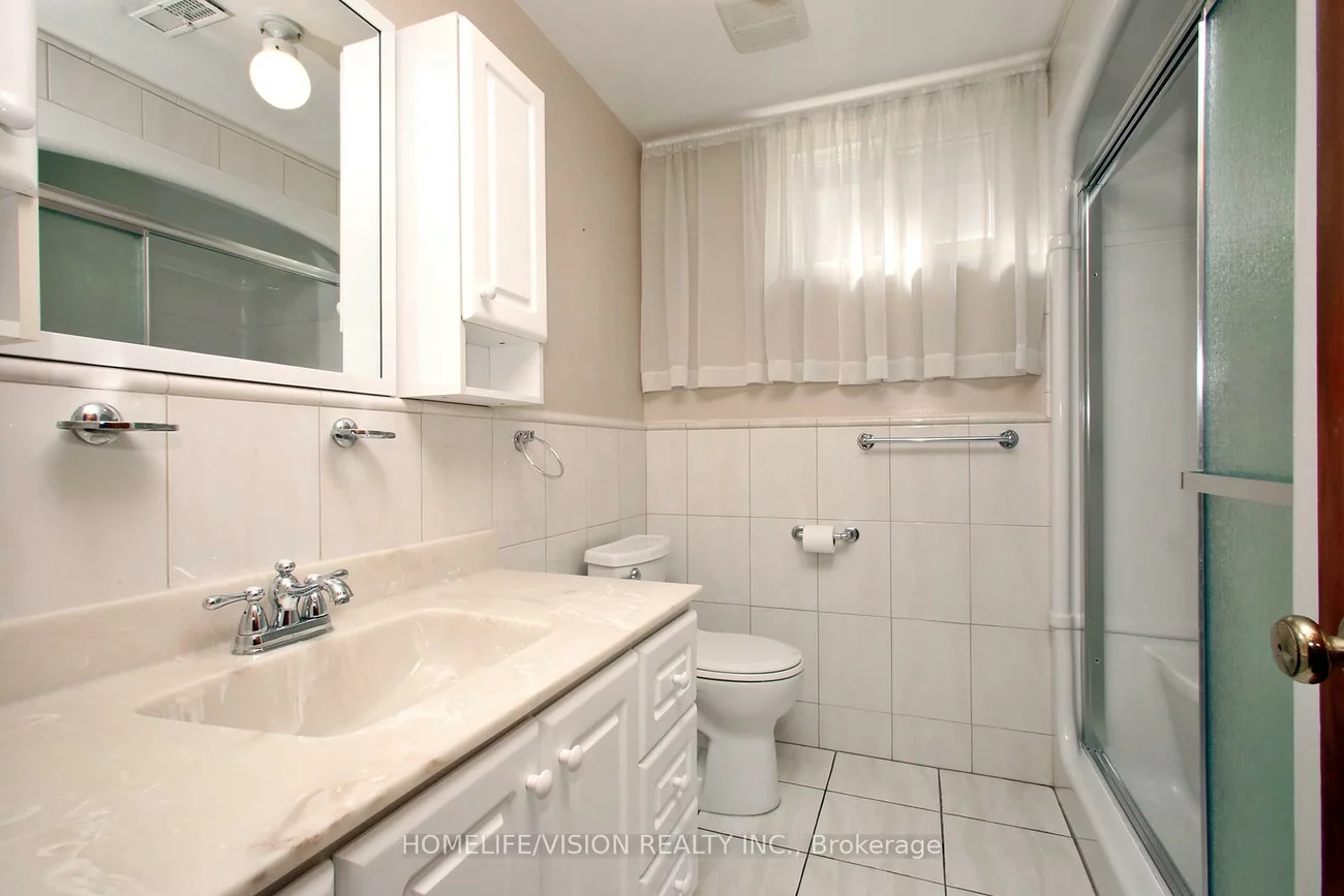 67, Hickorynut, Pleasant View, Toronto