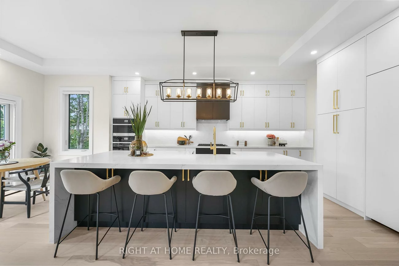 262, Senlac, Willowdale West, Toronto