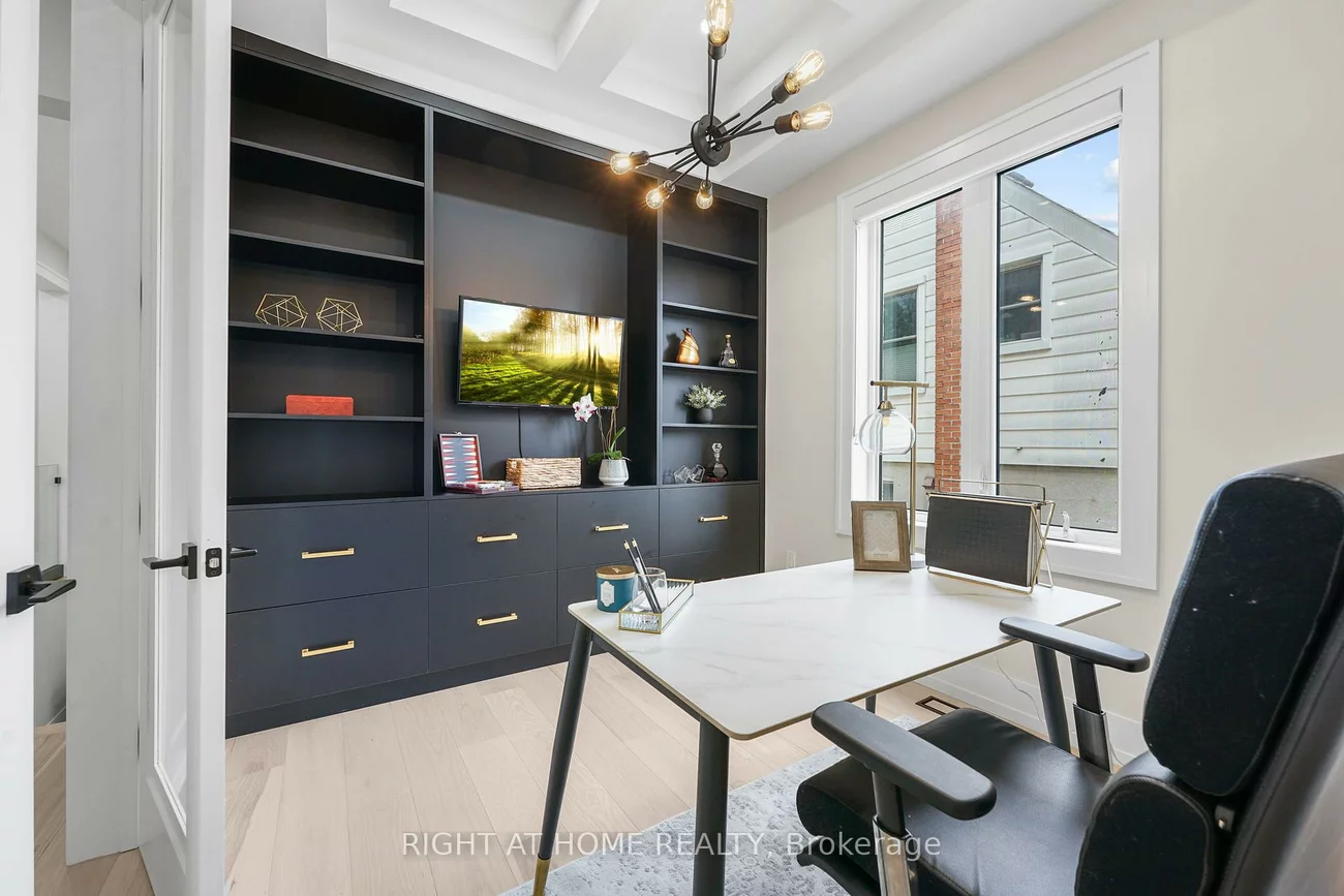 262, Senlac, Willowdale West, Toronto