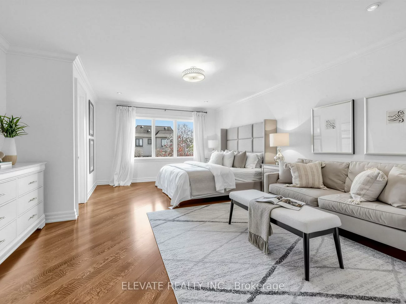 19, Dunblaine, Bedford Park-Nortown, Toronto