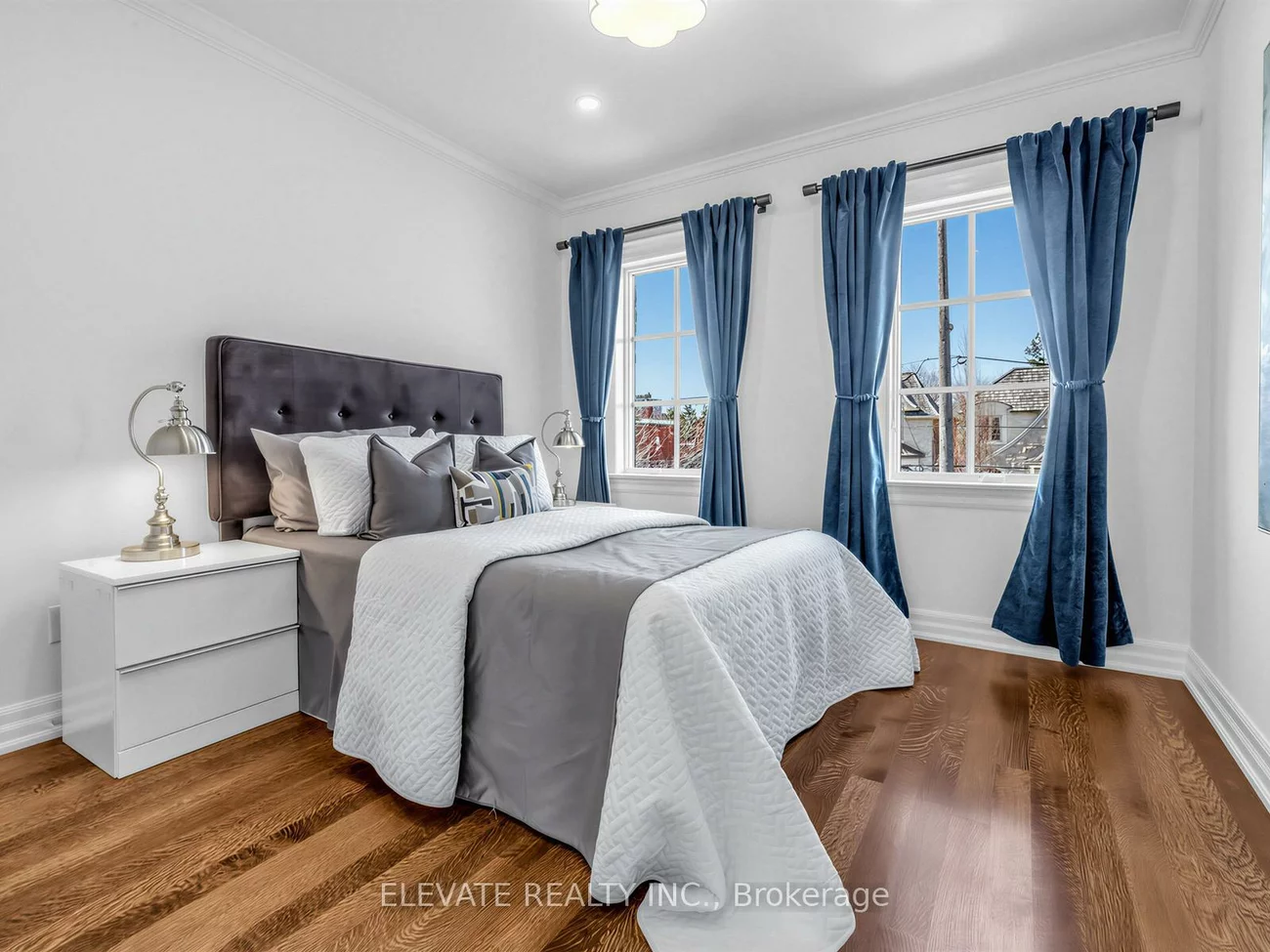 19, Dunblaine, Bedford Park-Nortown, Toronto