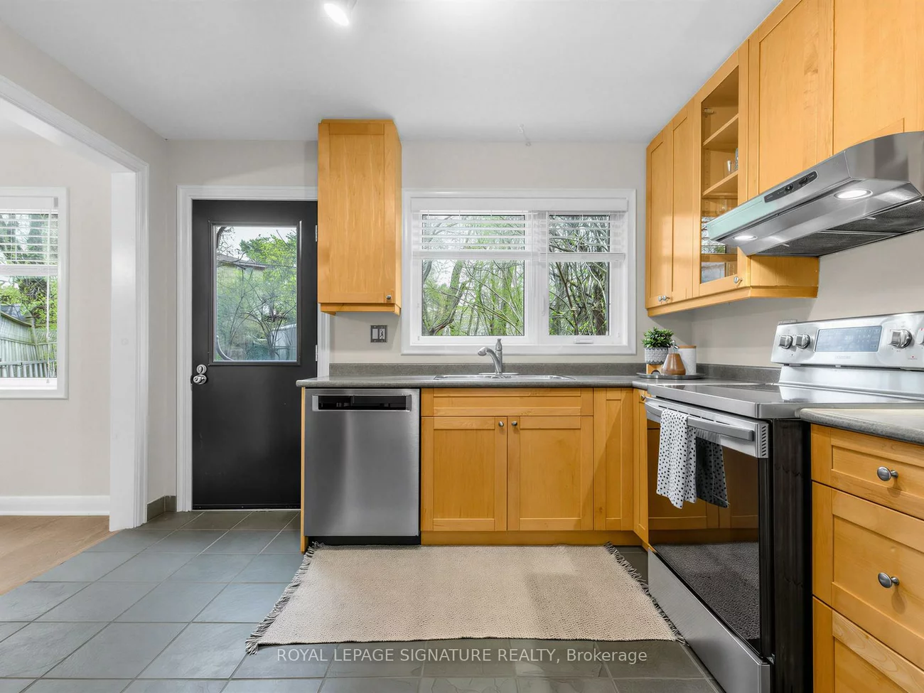 23, Ballymena, Banbury-Don Mills, Toronto