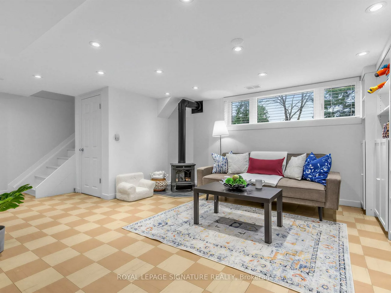 23, Ballymena, Banbury-Don Mills, Toronto