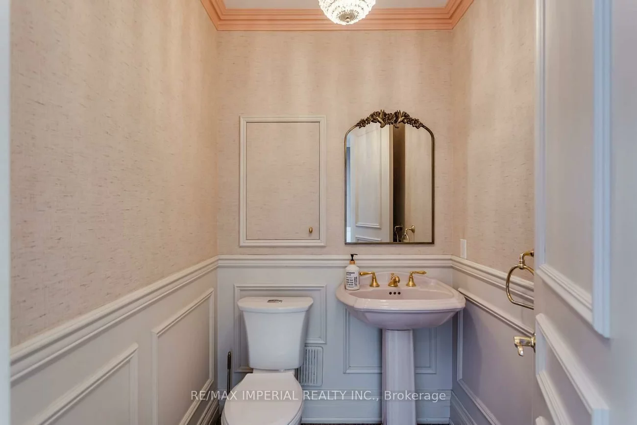 270, Spring Garden, Willowdale East, Toronto